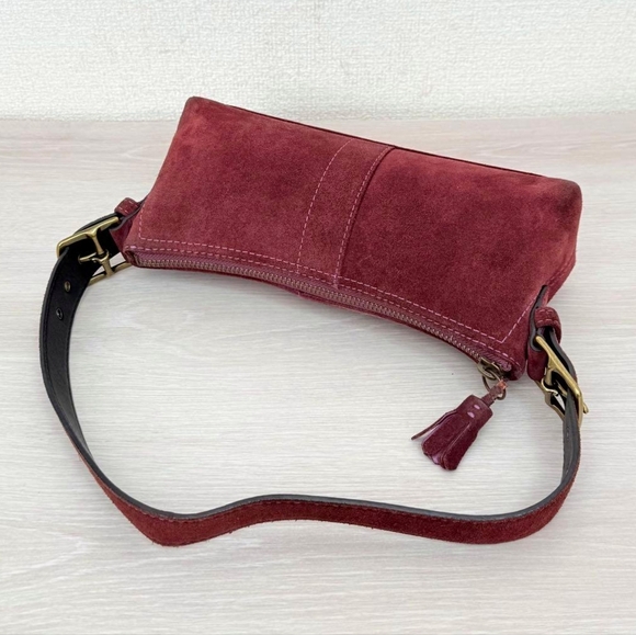 Vintage Coach 7470 Suede Hamptons Demi Baguette Hobo Bag - Picture 14 of 14